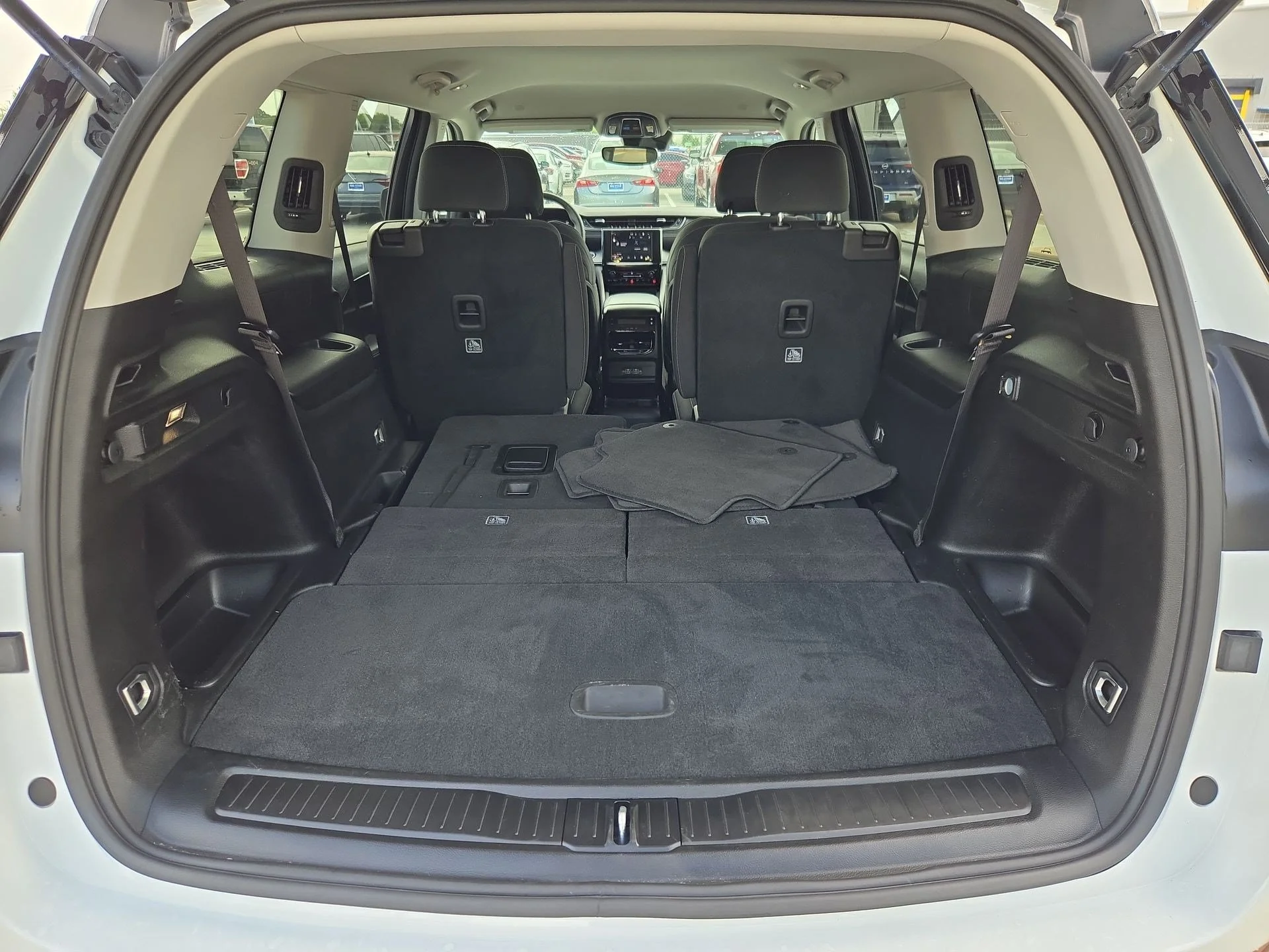 Used 2023 Bright White Clearcoat Jeep Laredo image 28