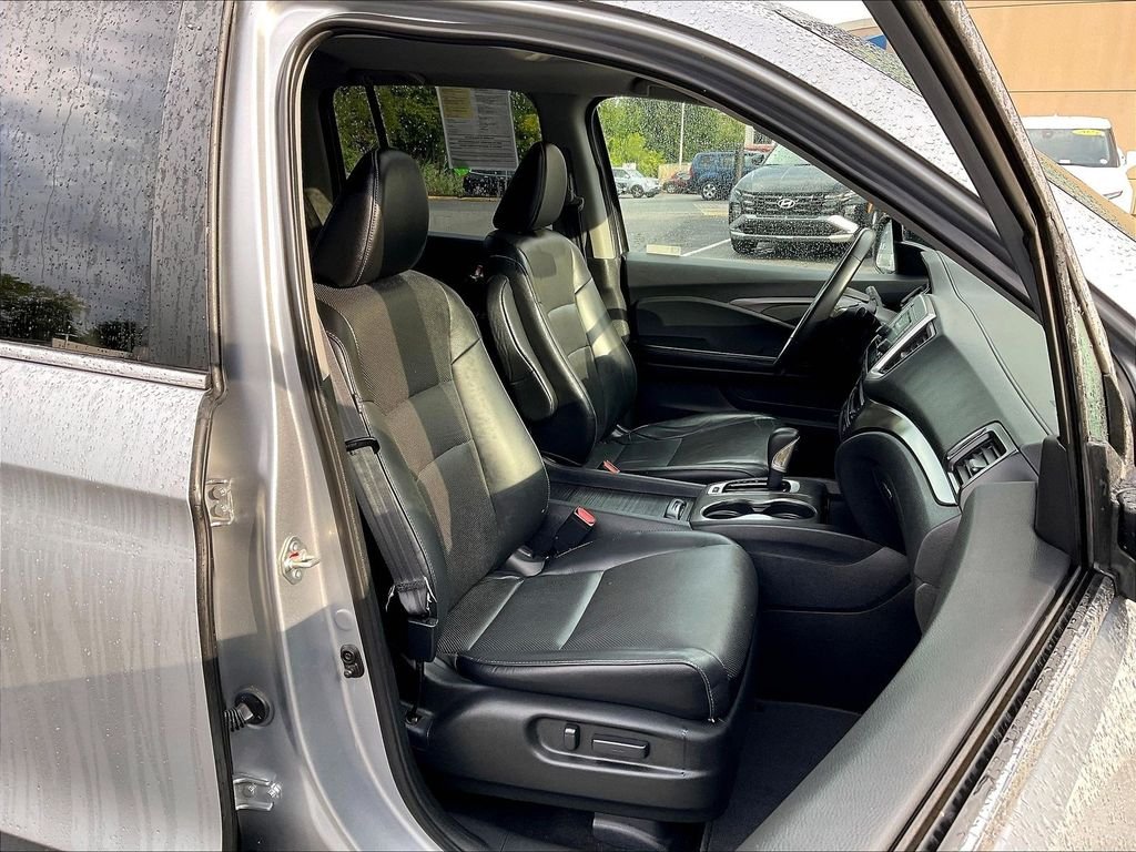 Used 2019 Gray Honda RTL image 11