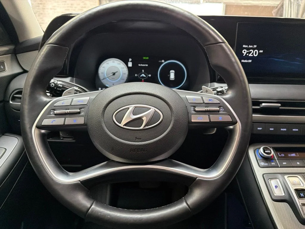 Used 2024 Sierra Burgundy Hyundai SEL image 17