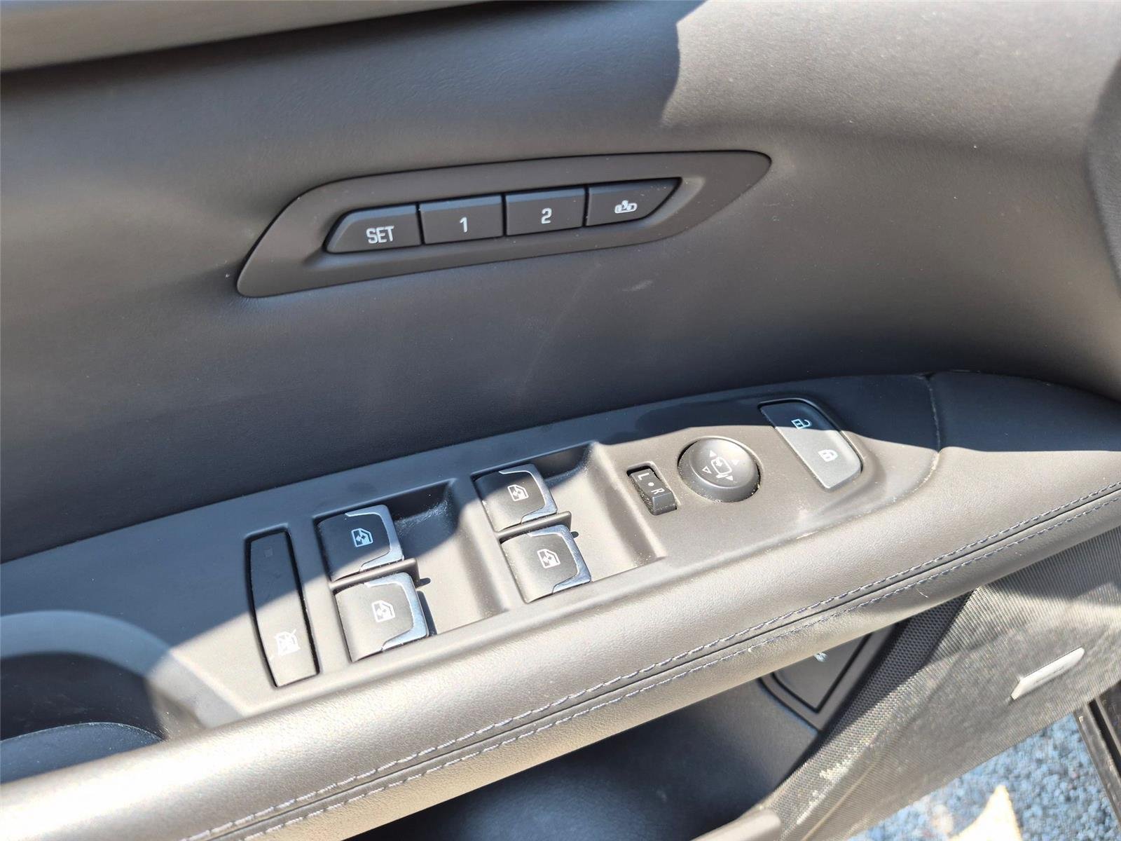 Used 2018 Stellar Black Metallic Cadillac Platinum AWD image 13