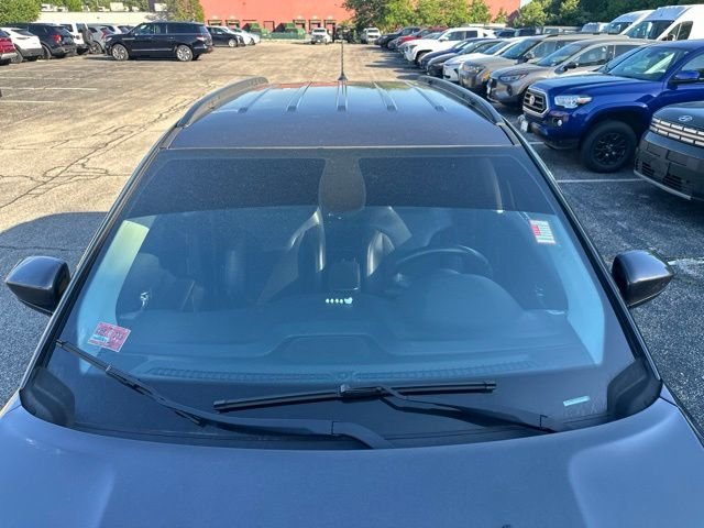 Used 2019 Granite Crystal Clearcoat Metallic Jeep Latitude image 8