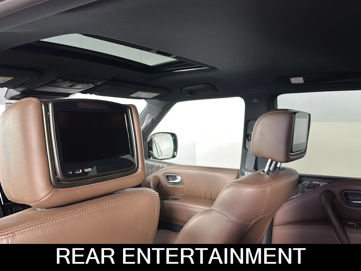 Used 2023 Coulis Red Pearl Nissan Platinum image 5
