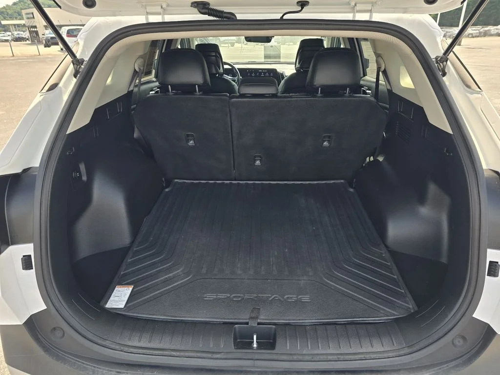 Used 2023 Glacial White Pearl Kia EX image 26