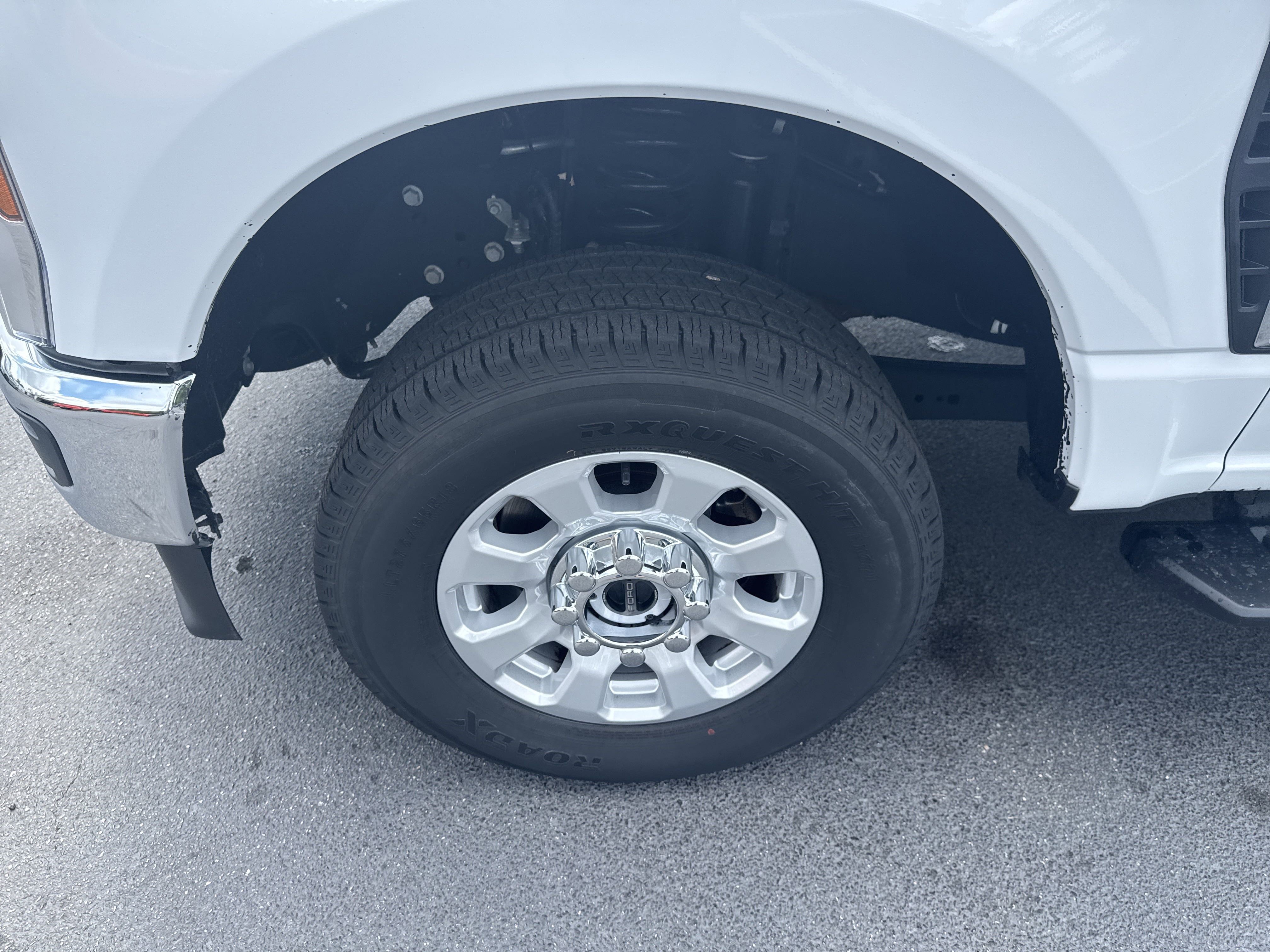 2024 Ford F-350 Super Duty XLT - Photo 9