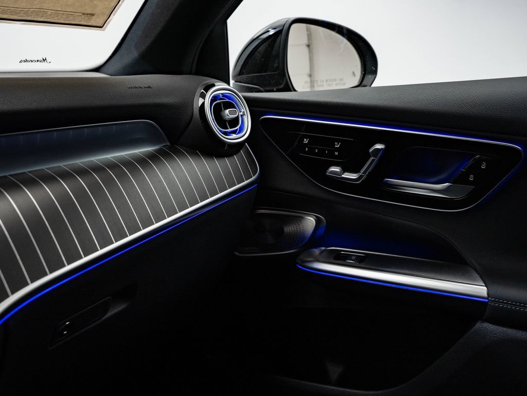 New 2027 Black Mercedes-Benz GLC 300 Coupe image 39