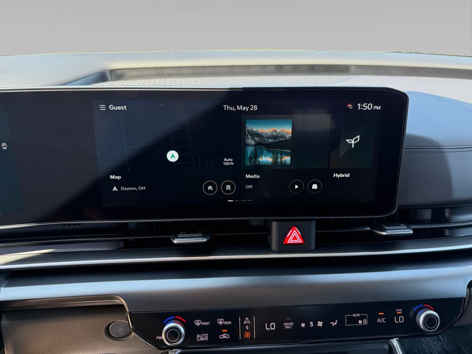 New 2026 Snow White Pearl Kia LXS image 14