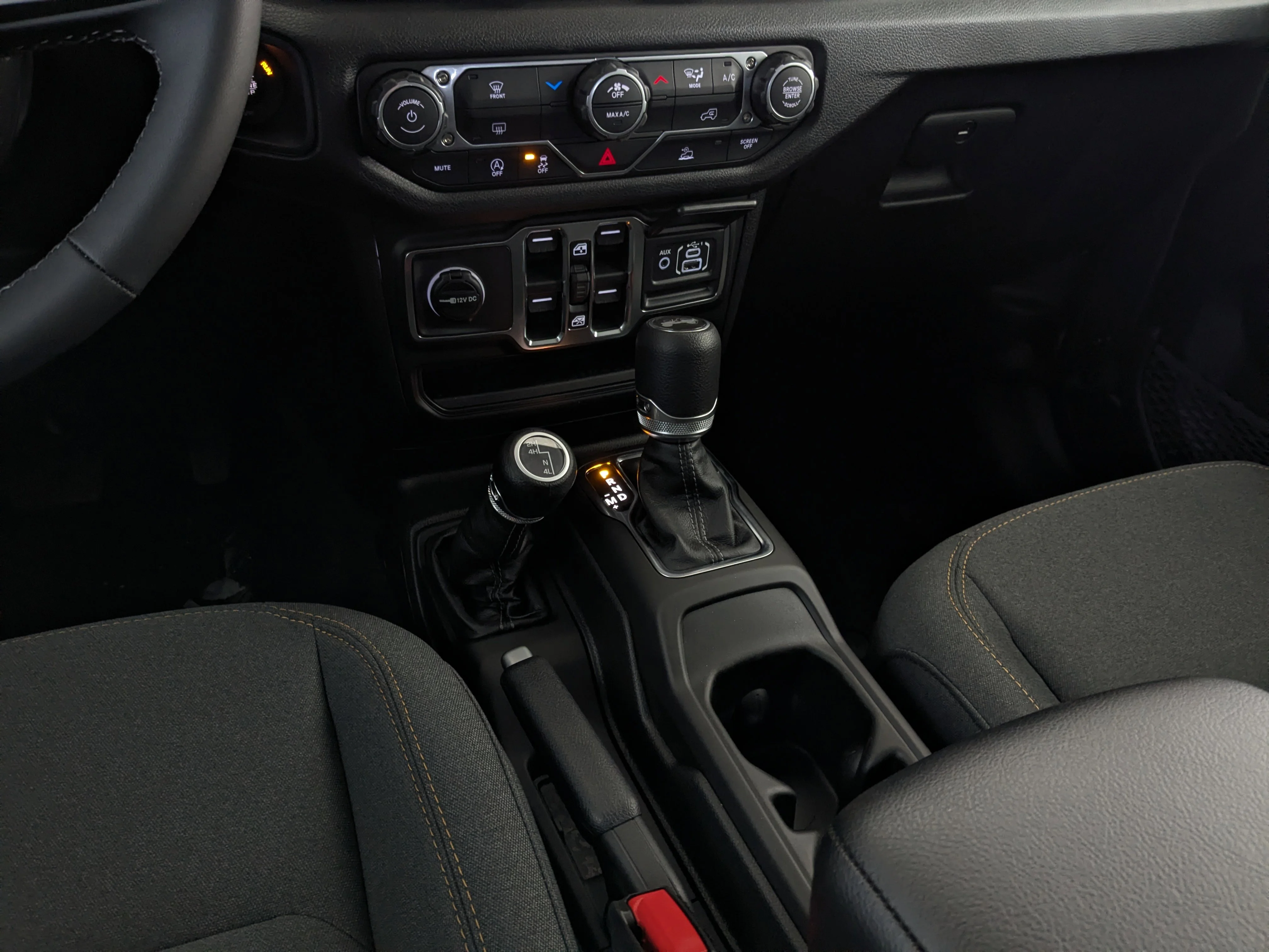 New 2026 Grey Jeep Sport S - - Gorilla Glass - 3-Piece Hardtop - Adaptive Cruise - Remote Start & tons more! image 21