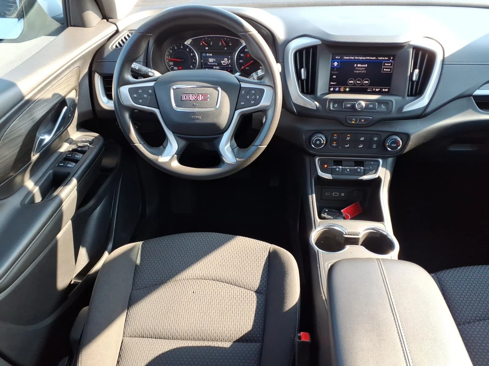 Used 2024 Summit White GMC SLE image 3