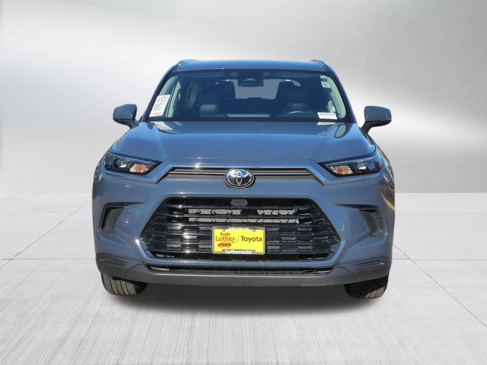 Certified 2025 Toyota Grand Highlander XLE with VIN 5TDAAAA55SS023209 for sale in Golden Valley, Minnesota