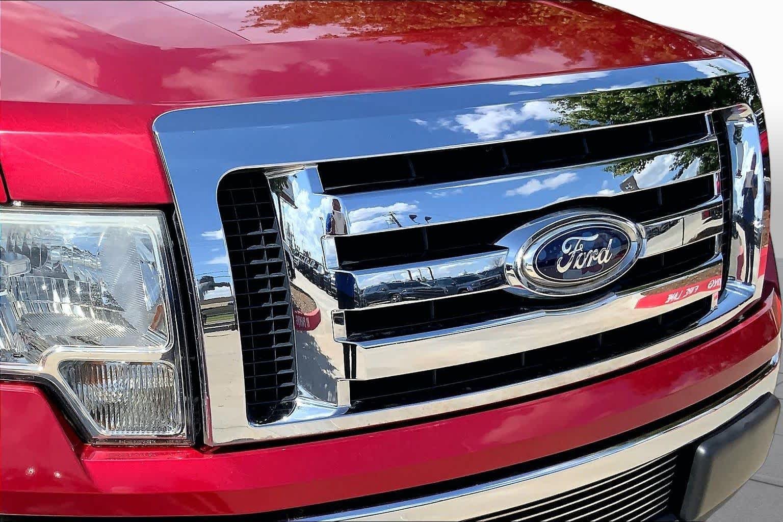 Used 2009 Oxford White Ford XLT image 30