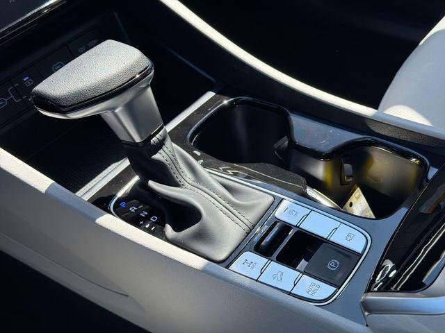 New 2026 White Hyundai SEL AWD image 22