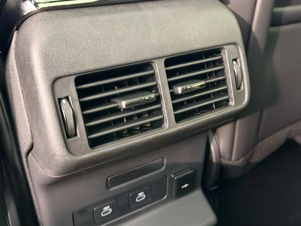 New 2026 Fuji White Land Rover S image 27