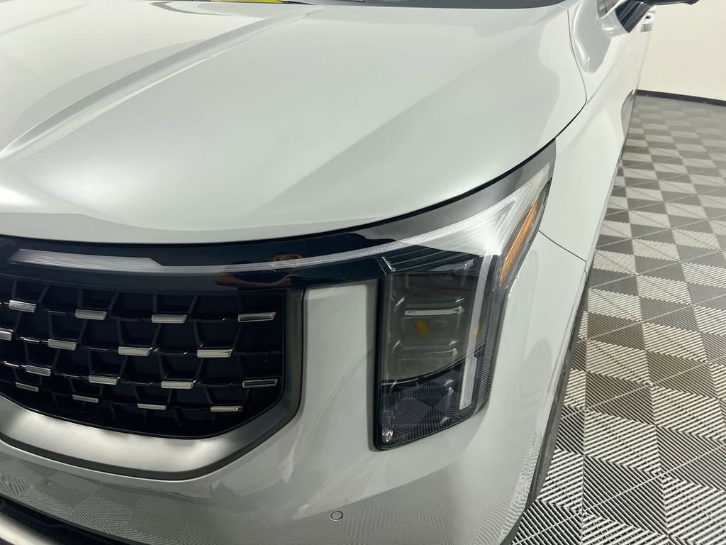New 2026 Ceramic Silver Kia SX image 11