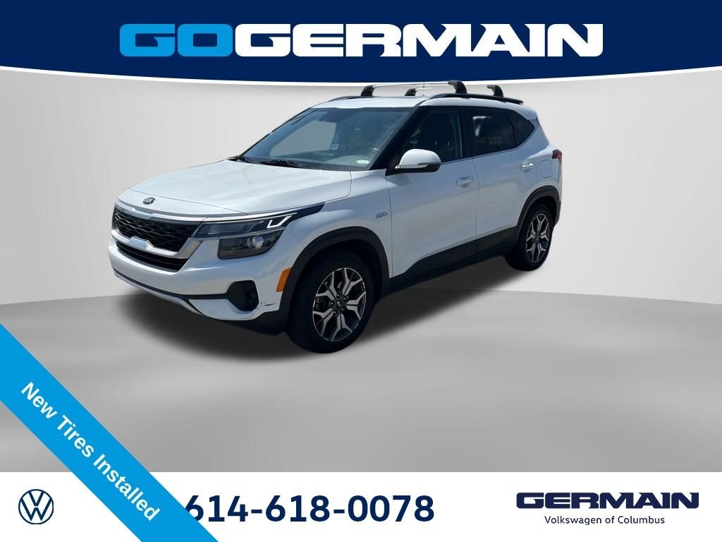 Used 2021 Snow White Pearl Kia EX image 1