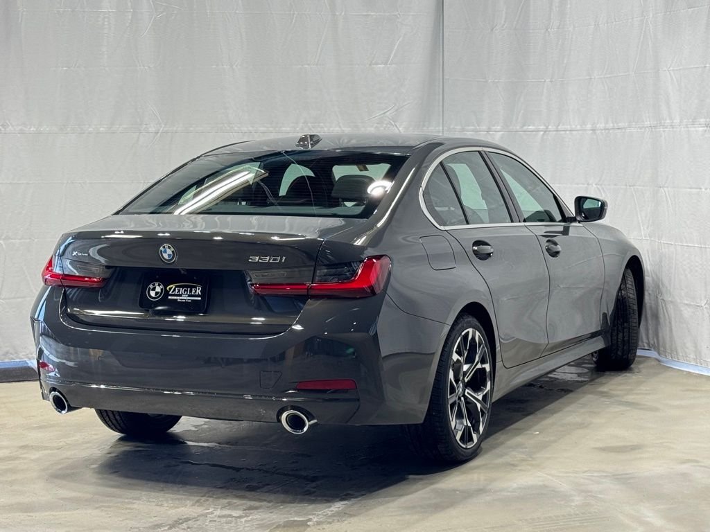 2026 BMW 3 Series 330i - Photo 6
