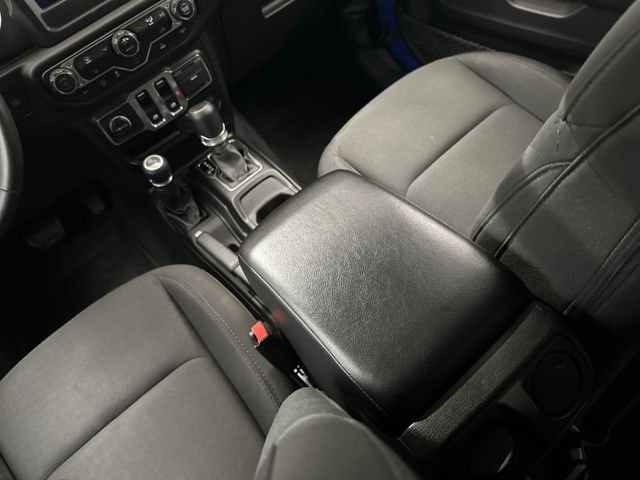 Used 2023 Blue Jeep Sport S image 25
