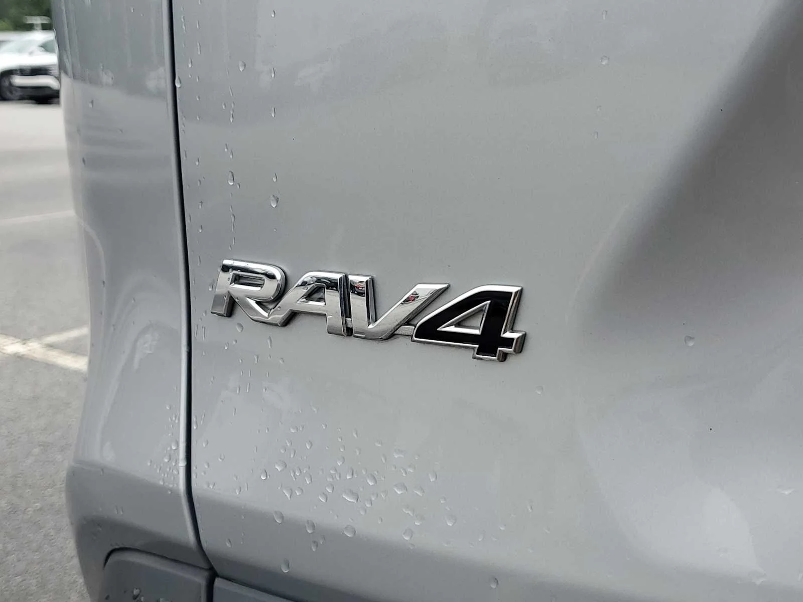Used 2024 Silver Sky Metallic Toyota XLE image 8
