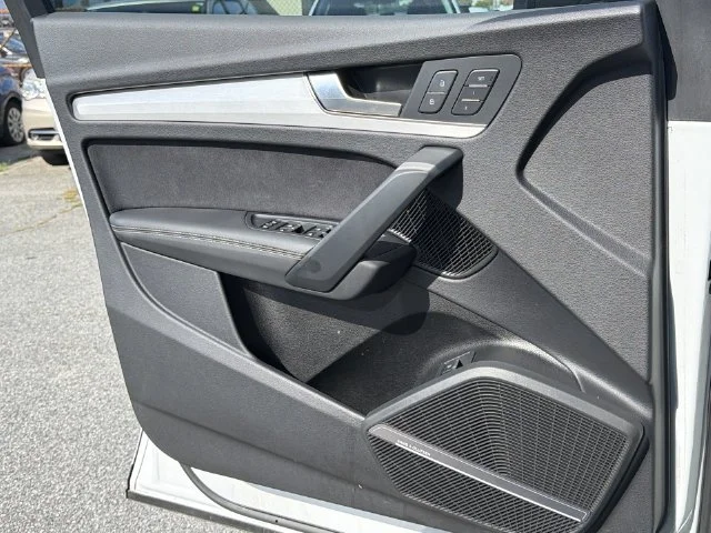 Used 2024 White Audi 55 Premium Plus image 31