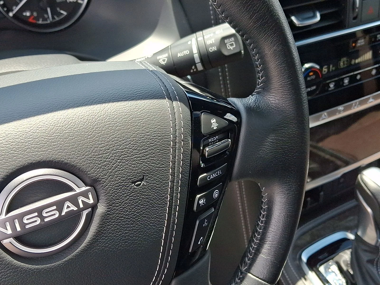 Used 2023 Blue Nissan Platinum image 23