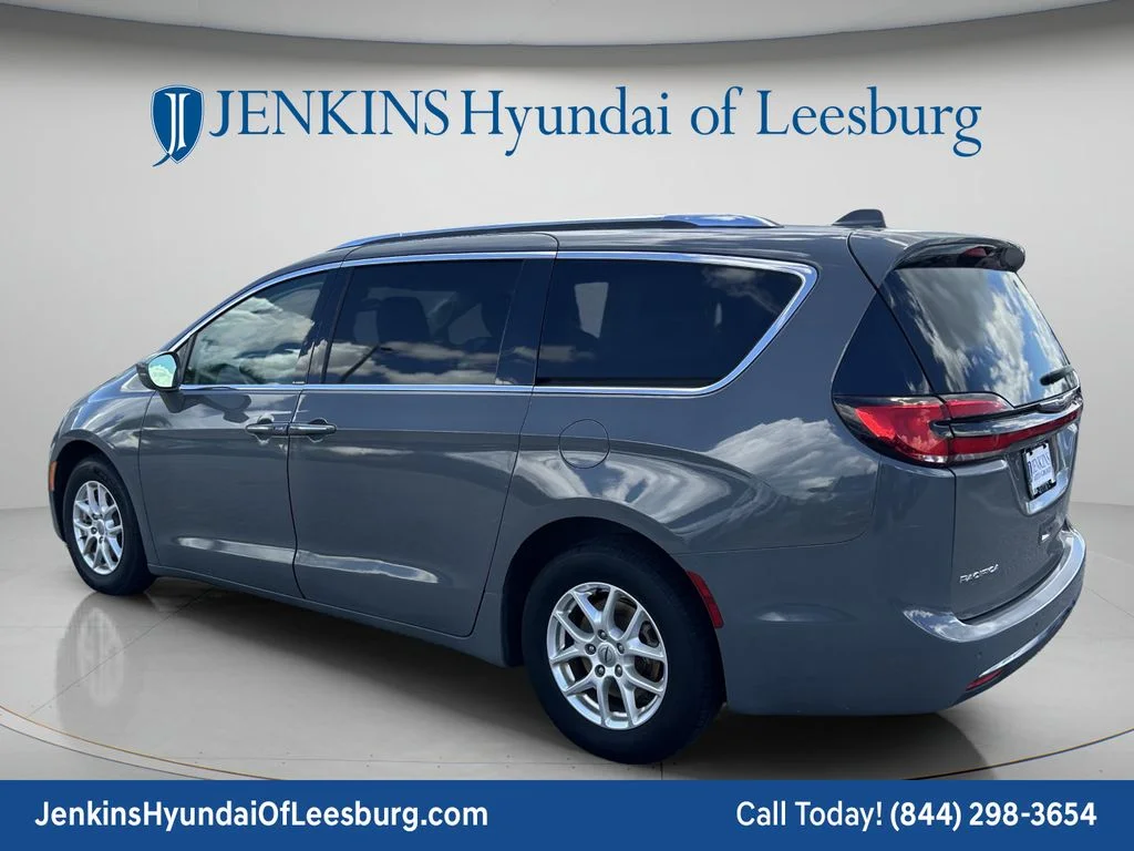 Used 2021 White Chrysler Touring L image 7