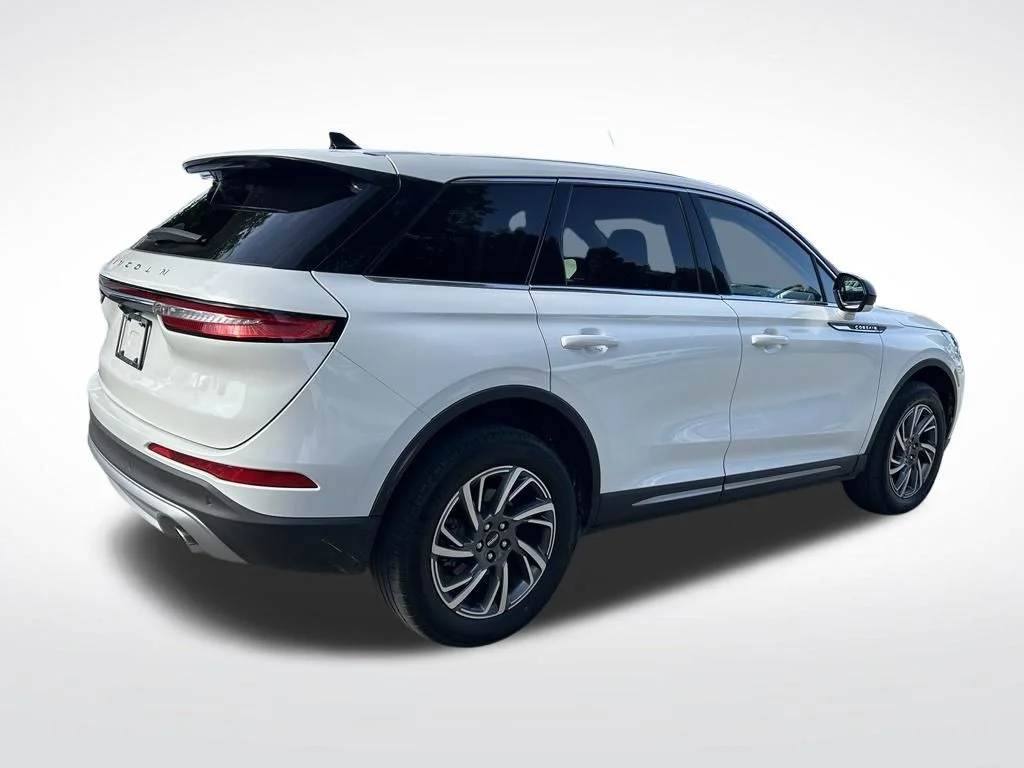 Used 2023 White Lincoln Standard image 4