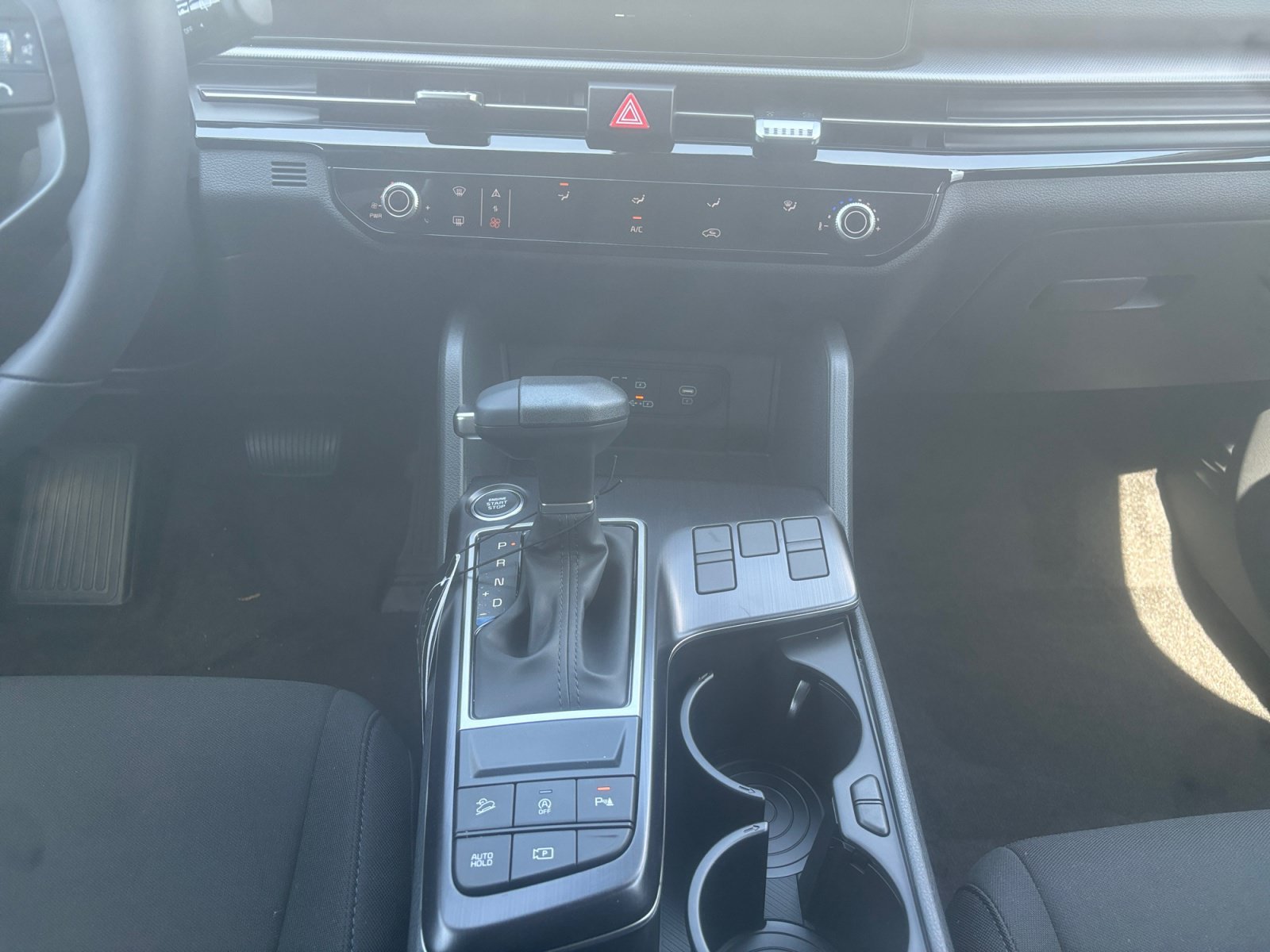 New 2026 Gravity Gray Kia LX image 11