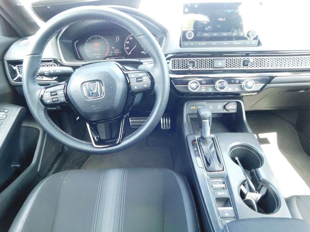 2026 Honda Civic Hatchback Sport - Photo 15