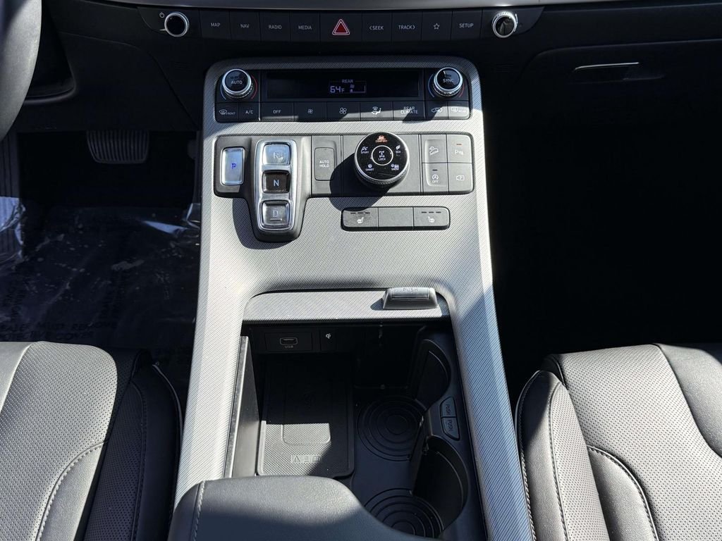 Used 2023 Black Hyundai SEL image 21