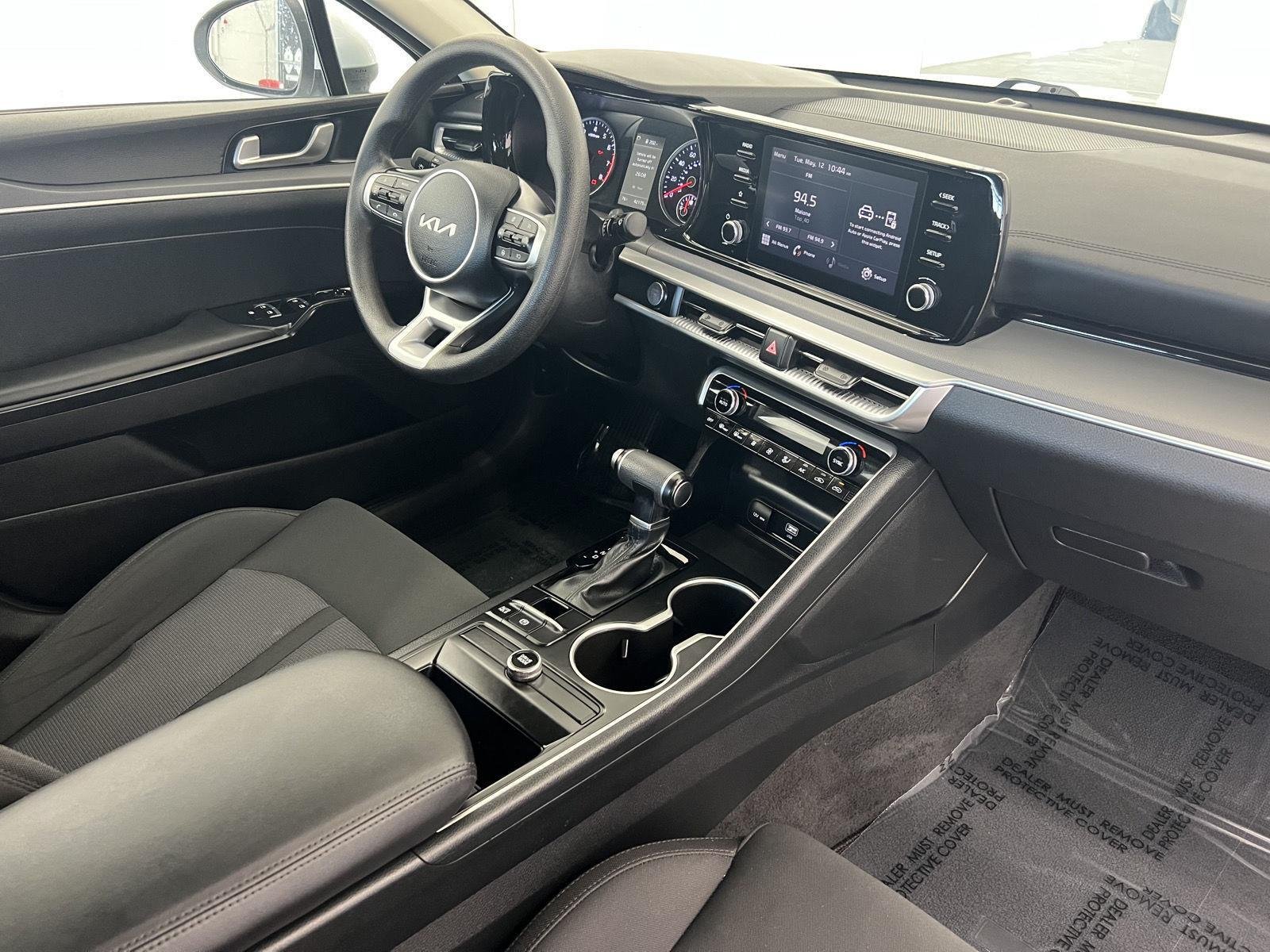 Used 2023 Glacial White Pearl Kia LXS image 29