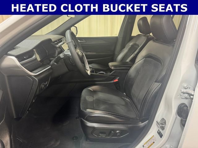 Used 2025 Bright White Jeep Altitude image 14