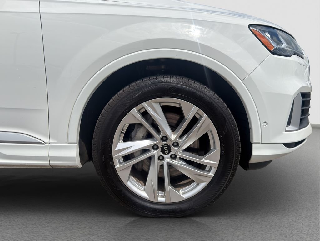Used 2023  Audi 55 Premium Plus image 10