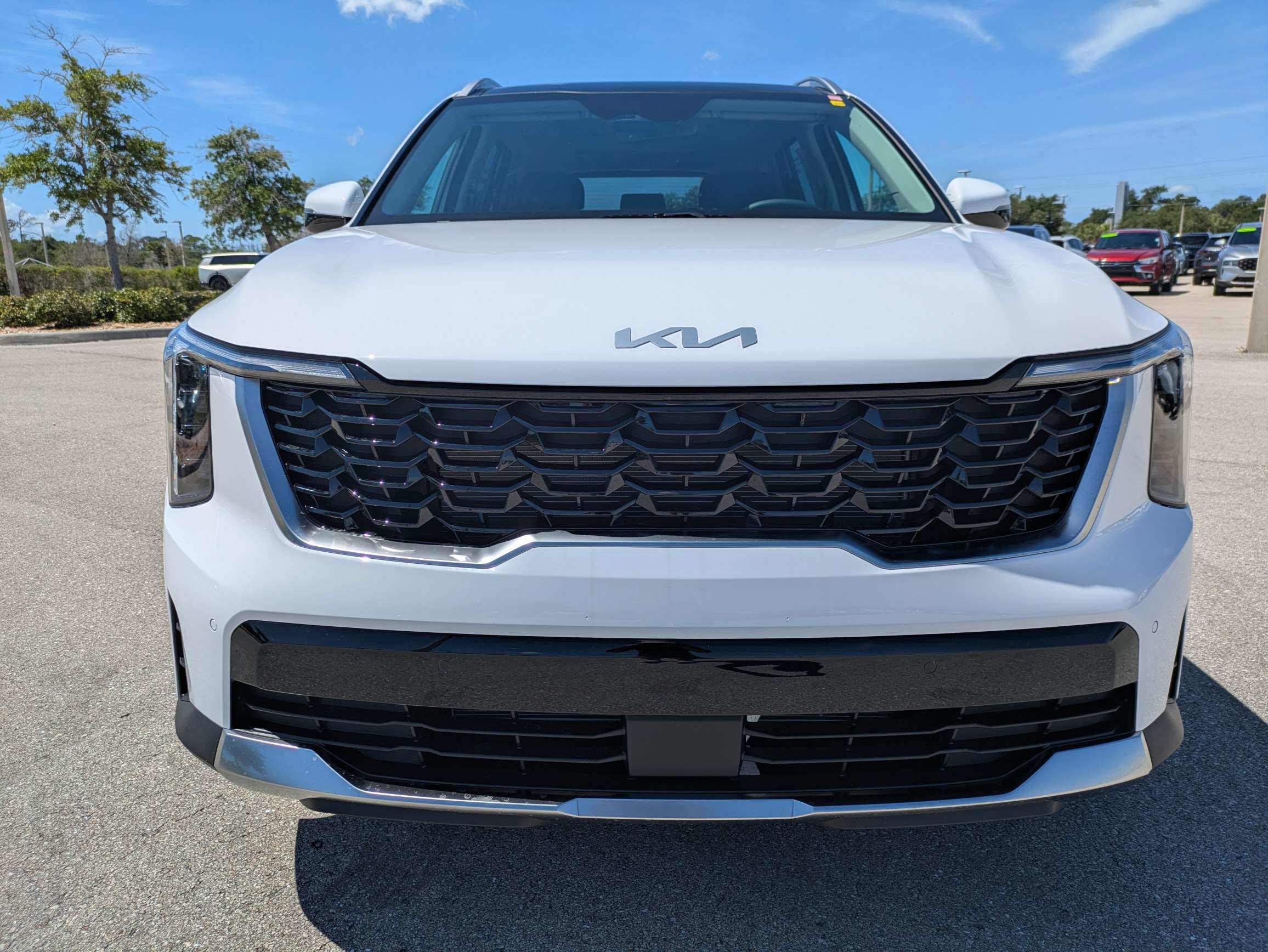 New 2026 Glacial White Kia S image 3