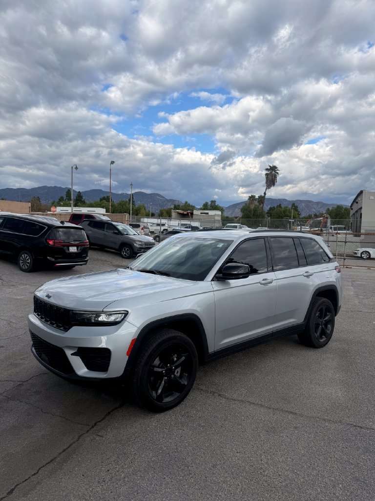 2023 Jeep Grand Cherokee