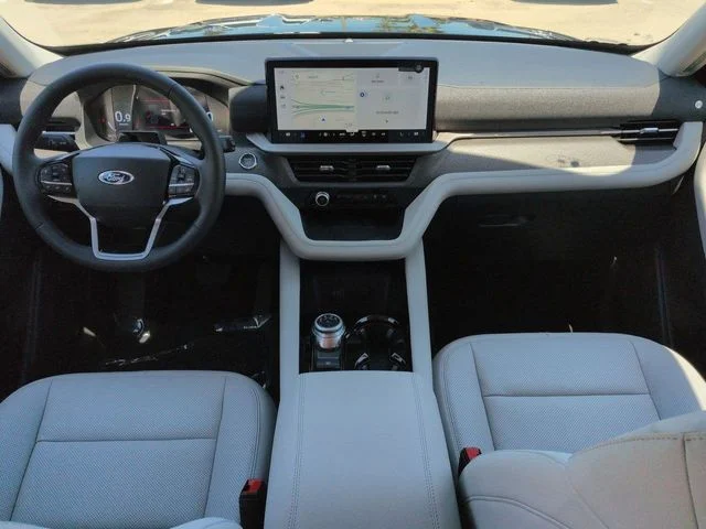 New 2026 Black Ford Platinum image 15