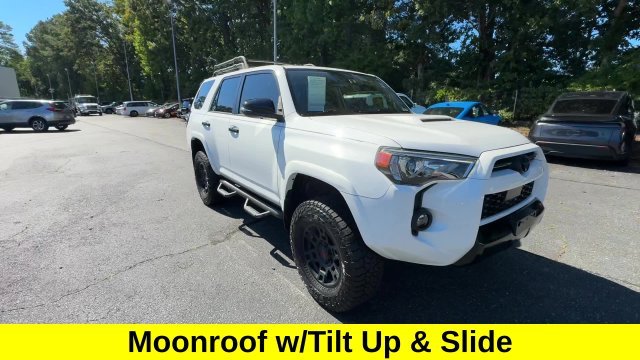 Used 2021 White Toyota Venture image 9