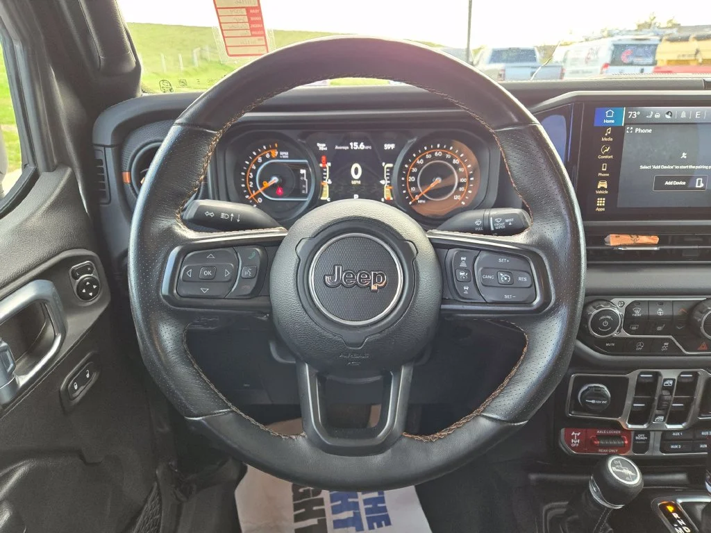 Used 2024 Gray Jeep Mojave image 17