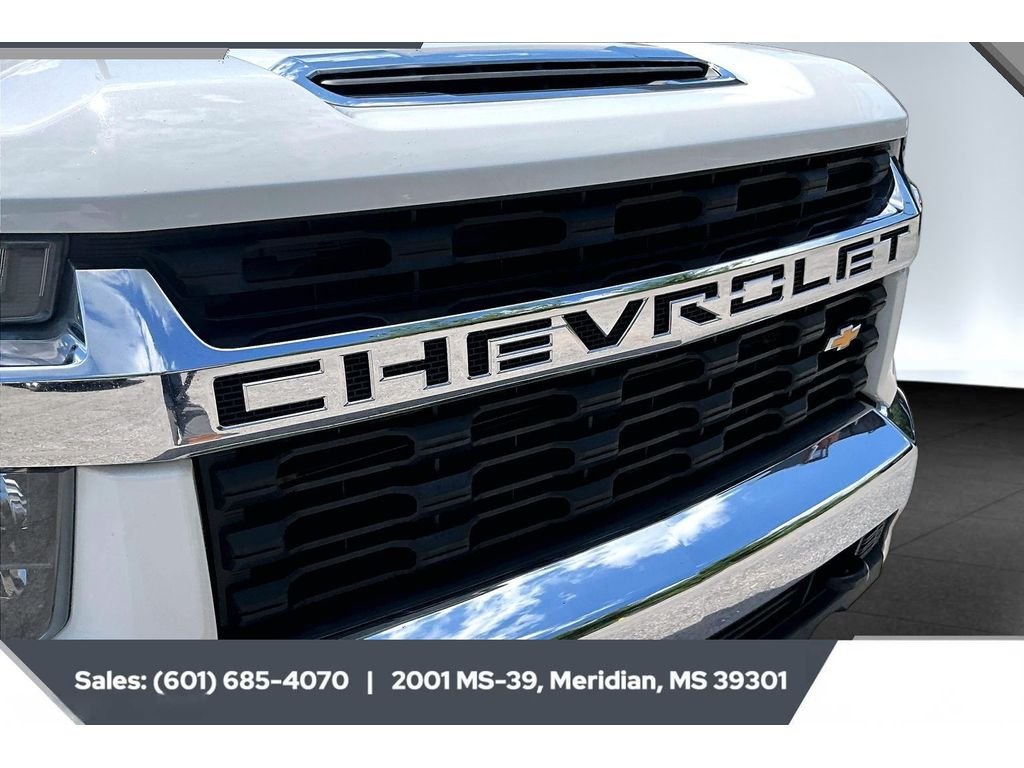 Used 2020 Summit White Chevrolet LT image 21