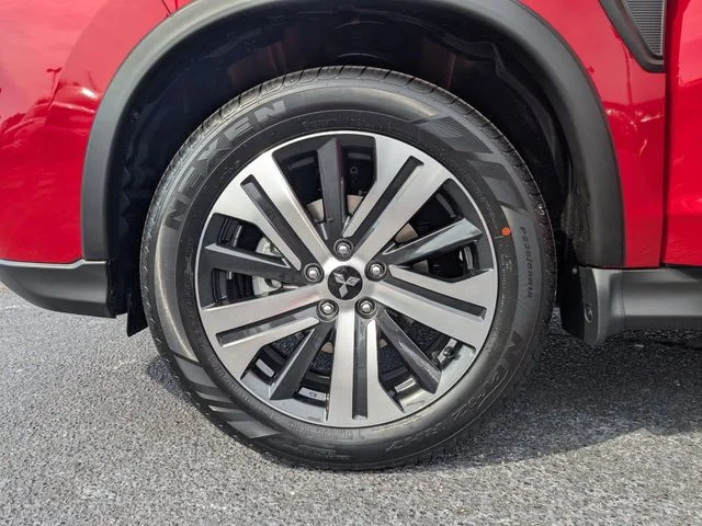 New 2026 Red Mitsubishi ES image 32