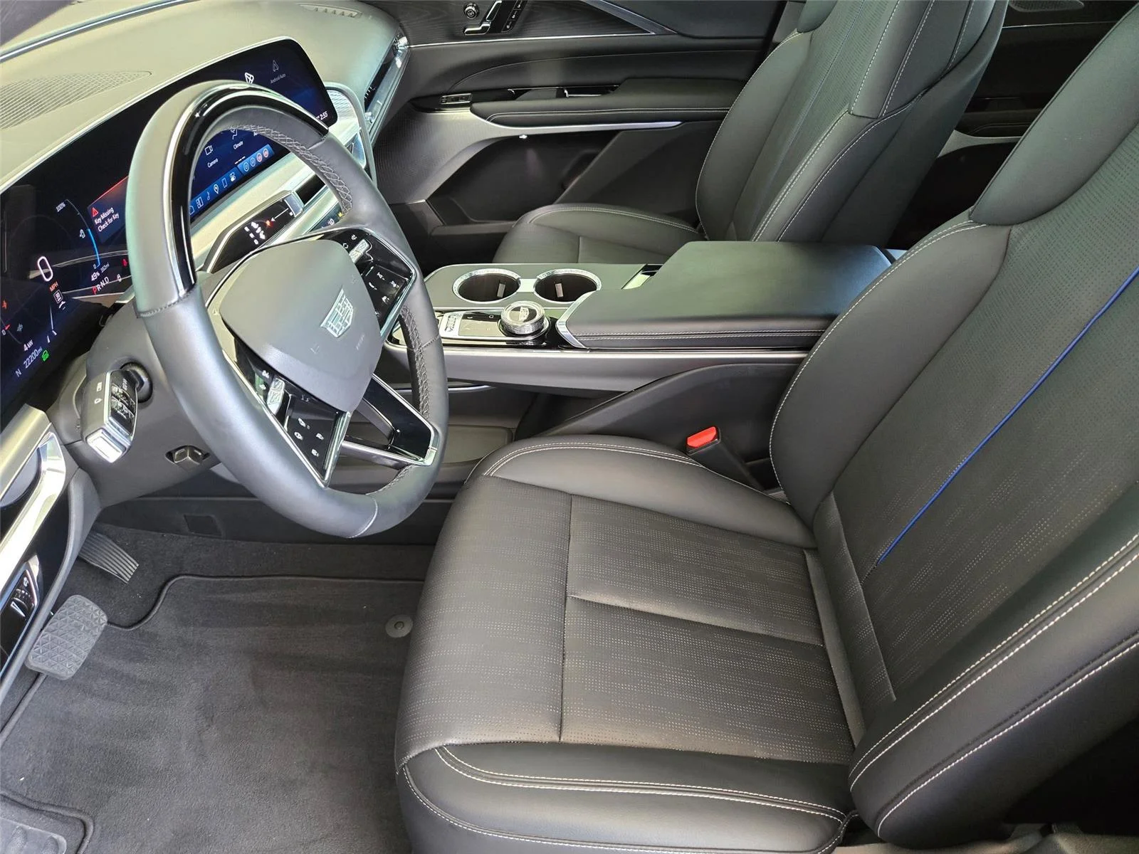 Used 2024  cadillac Sport image 11