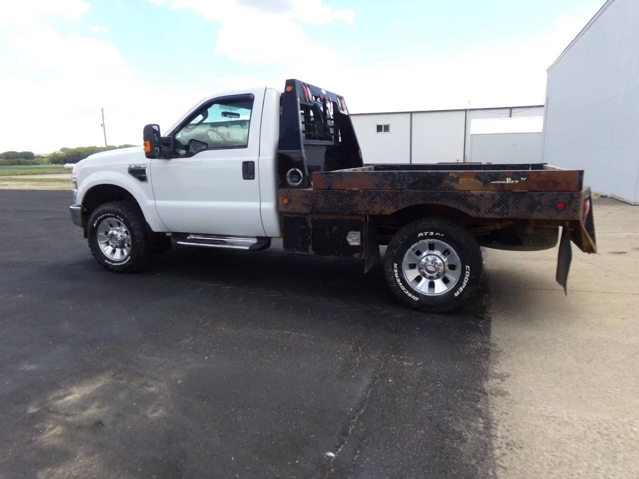 Used 2010 White Ford XL 4x4 2dr Regular Cab 8 ft. LB SRW Pickup image 13