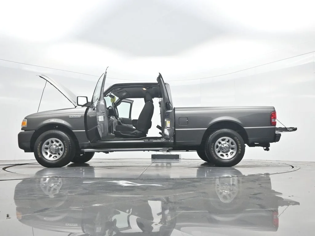 Used 2011 Dark Shadow Gray Metallic Ford XLT image 47