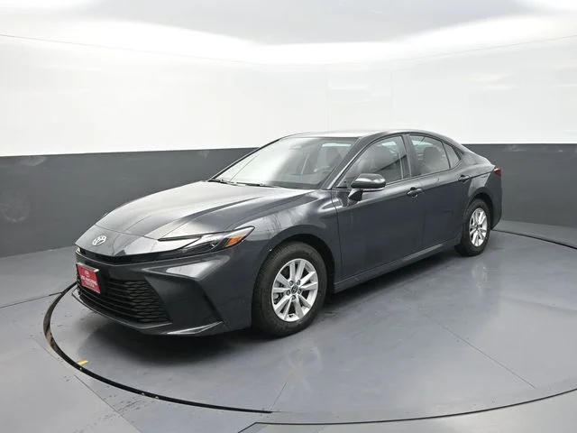 Used 2026  Toyota LE image 3