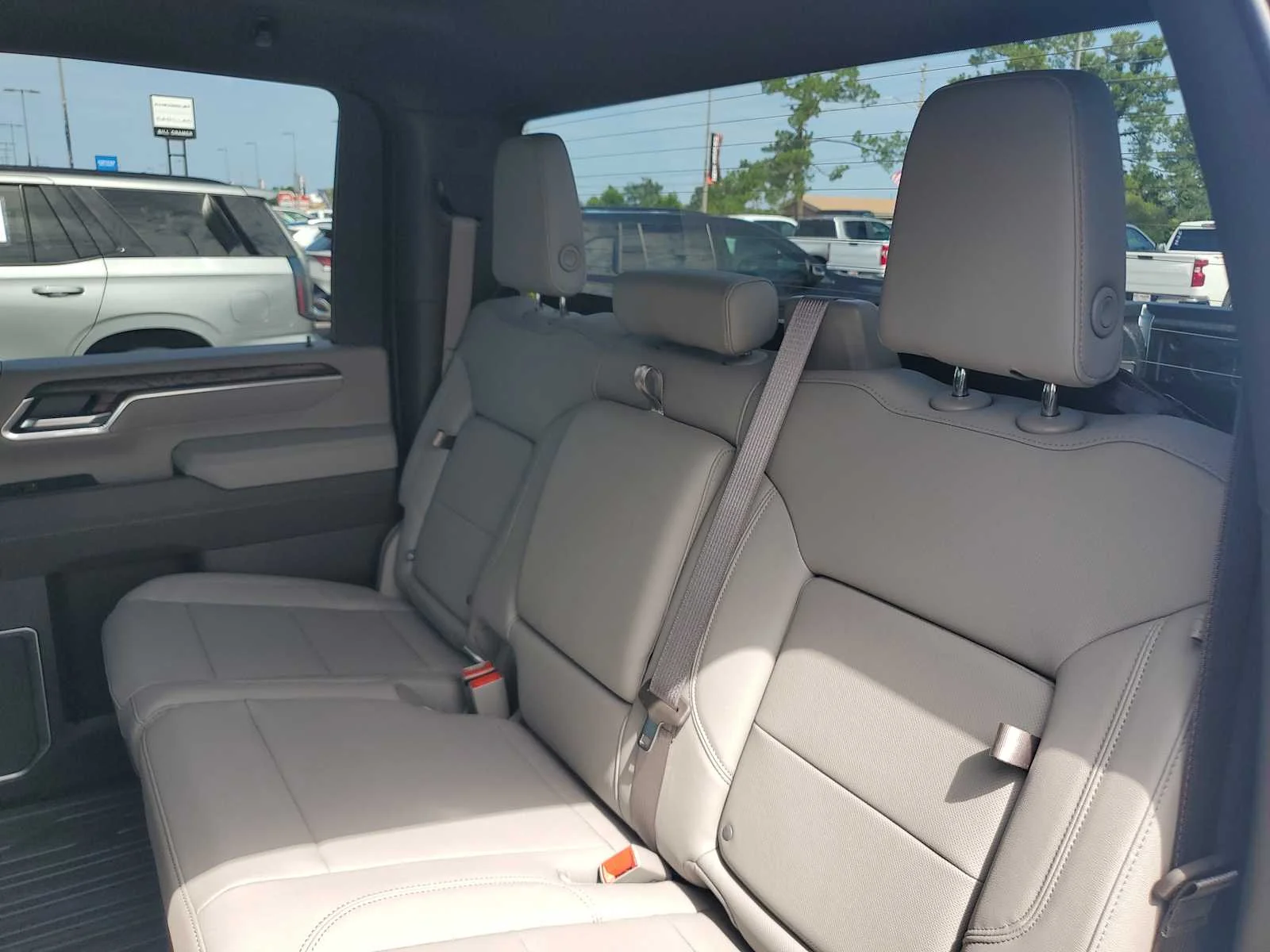 New 2026 Glacier White Tricoat GMC SLT image 22