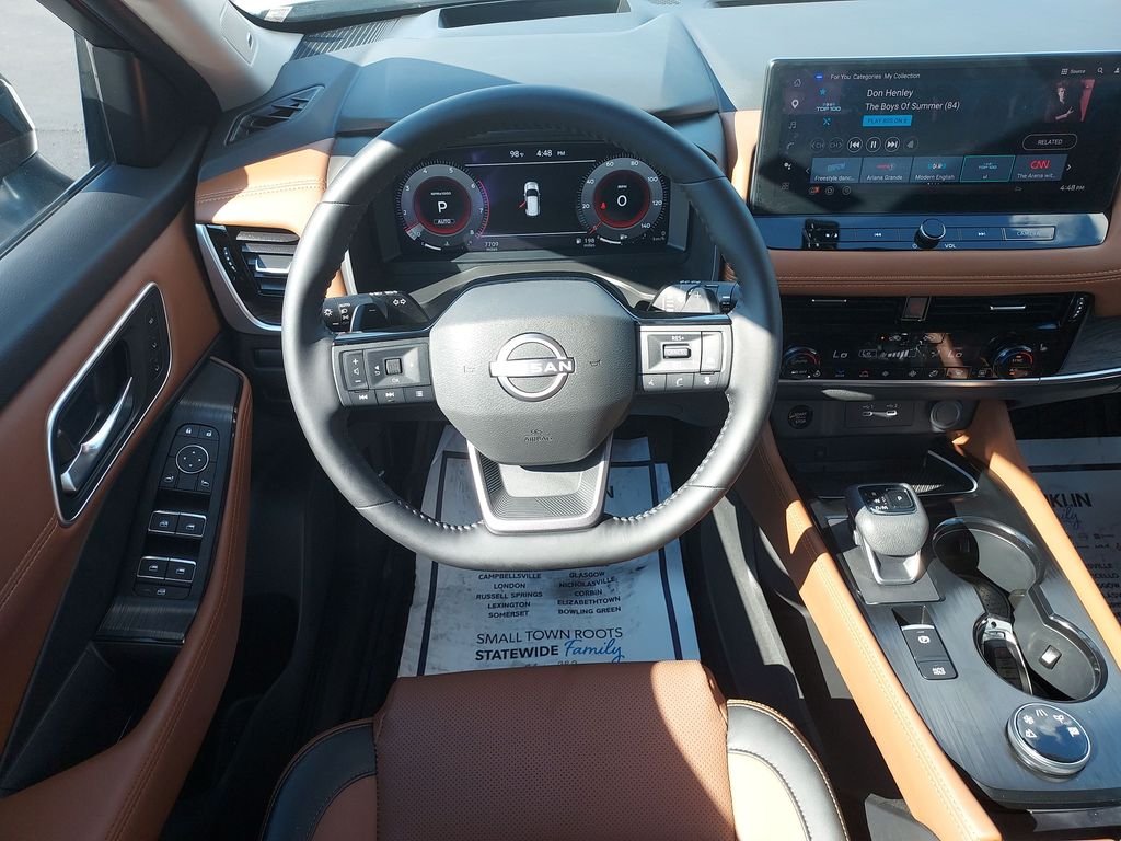Used 2026 White Nissan Platinum image 16
