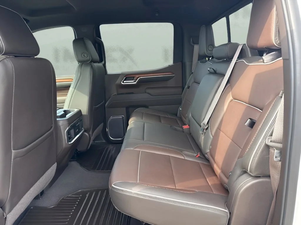 Used 2022 WHITE FROST TRICOAT GMC Denali image 12