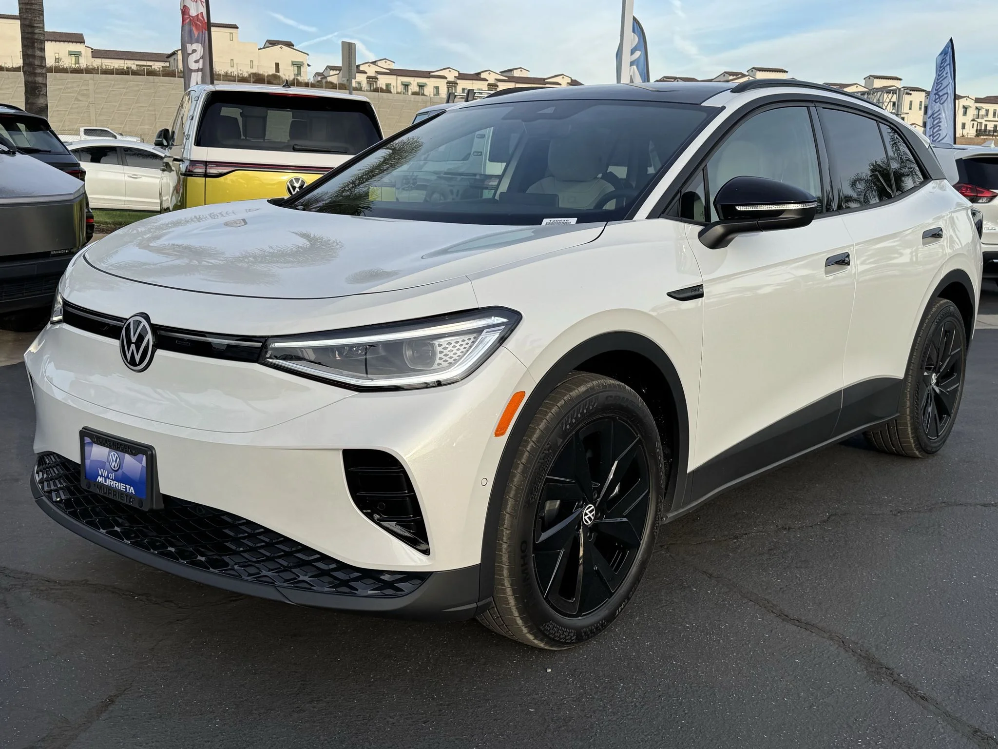 New 2026 Opal White Pearl Volkswagen Pro S image 3
