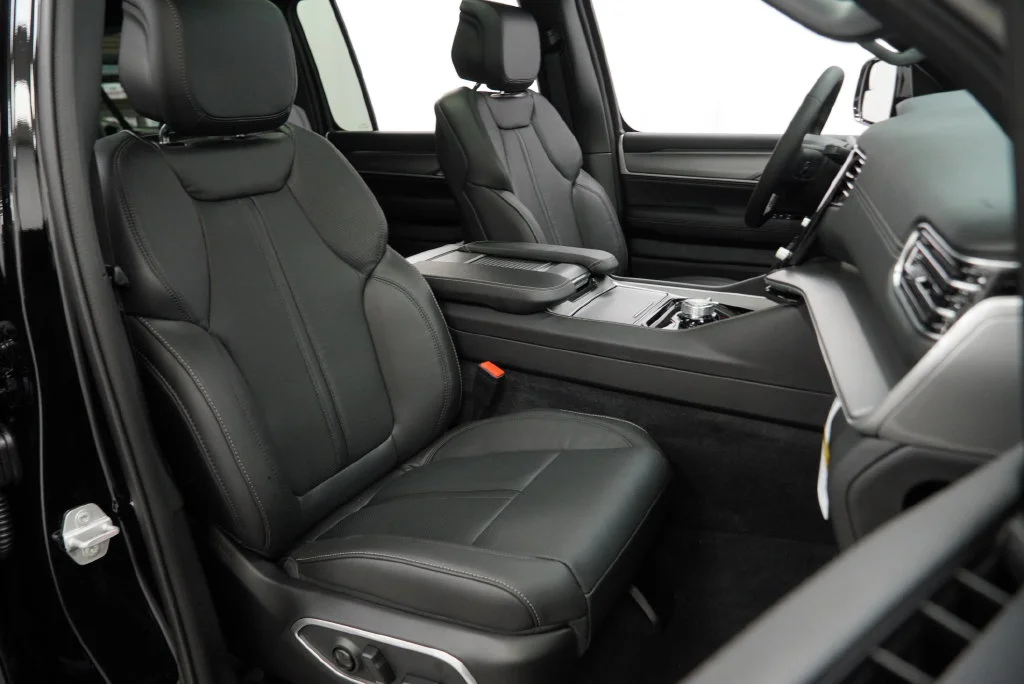 New 2027 High Gloss Black Paint Jeep  image 35