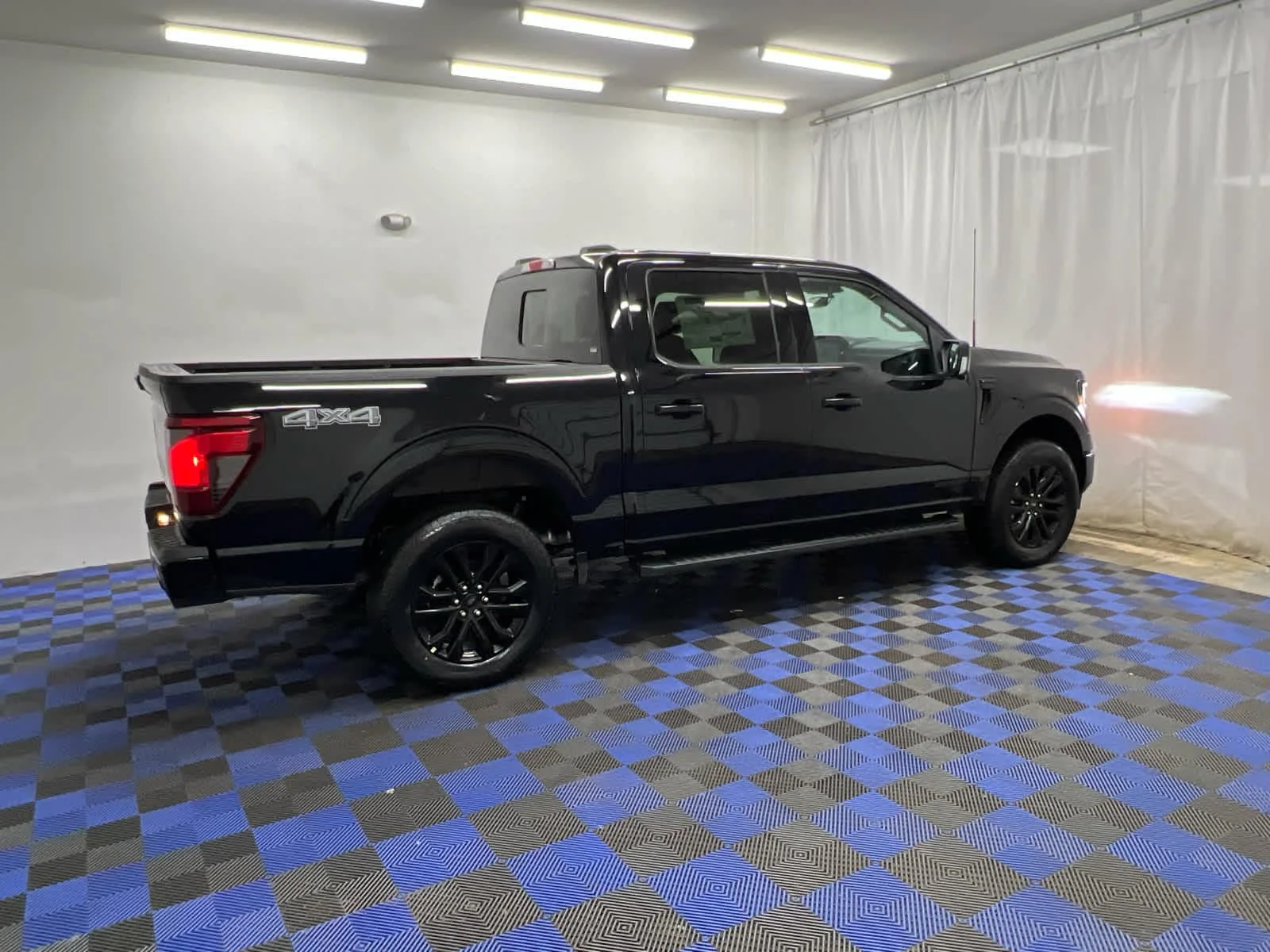 New 2026 Agate Black Metallic Ford XLT image 2
