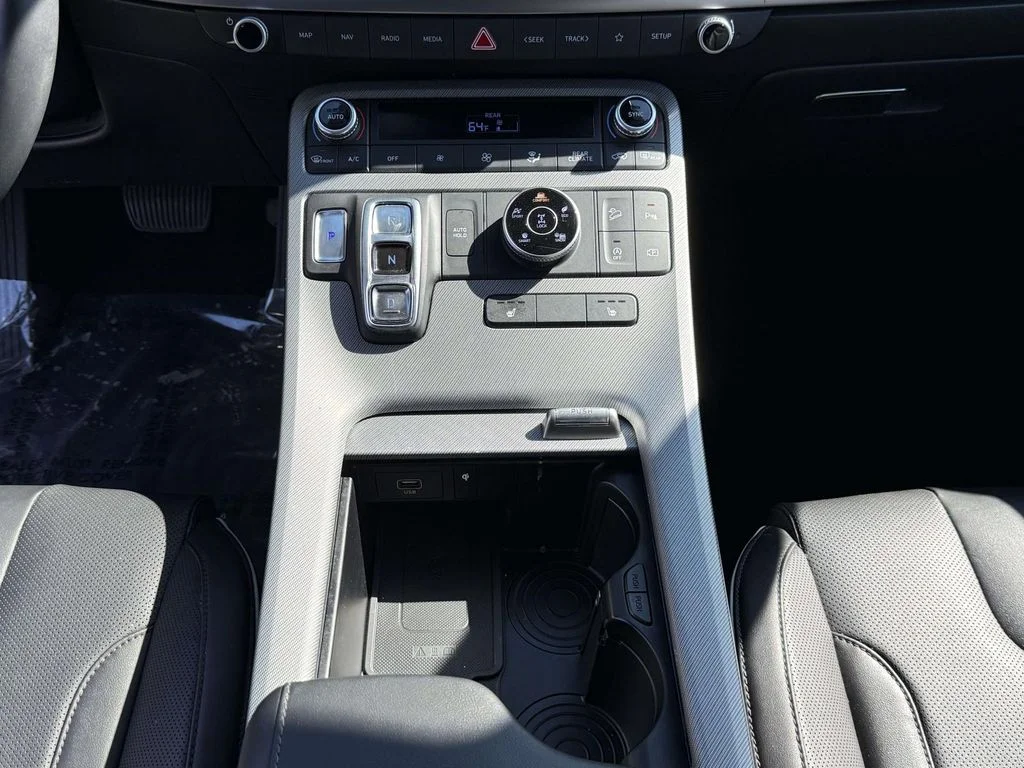 Used 2023 Black Hyundai SEL image 21