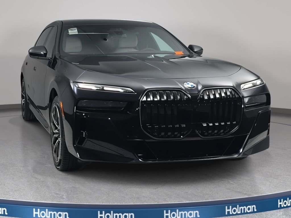 2026 BMW 7 Series 760i - Photo 2